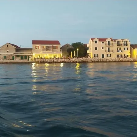 Clover Apartamento Zadar
